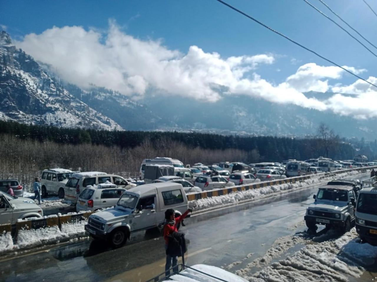 Hotel Neelam Manali Near Volvo Bus Stand Manali Zewnętrze zdjęcie