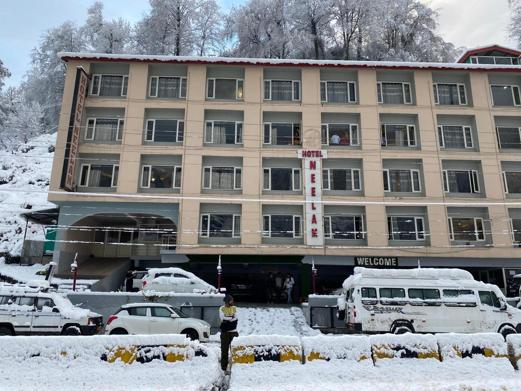 Hotel Neelam Manali Near Volvo Bus Stand Manali Zewnętrze zdjęcie